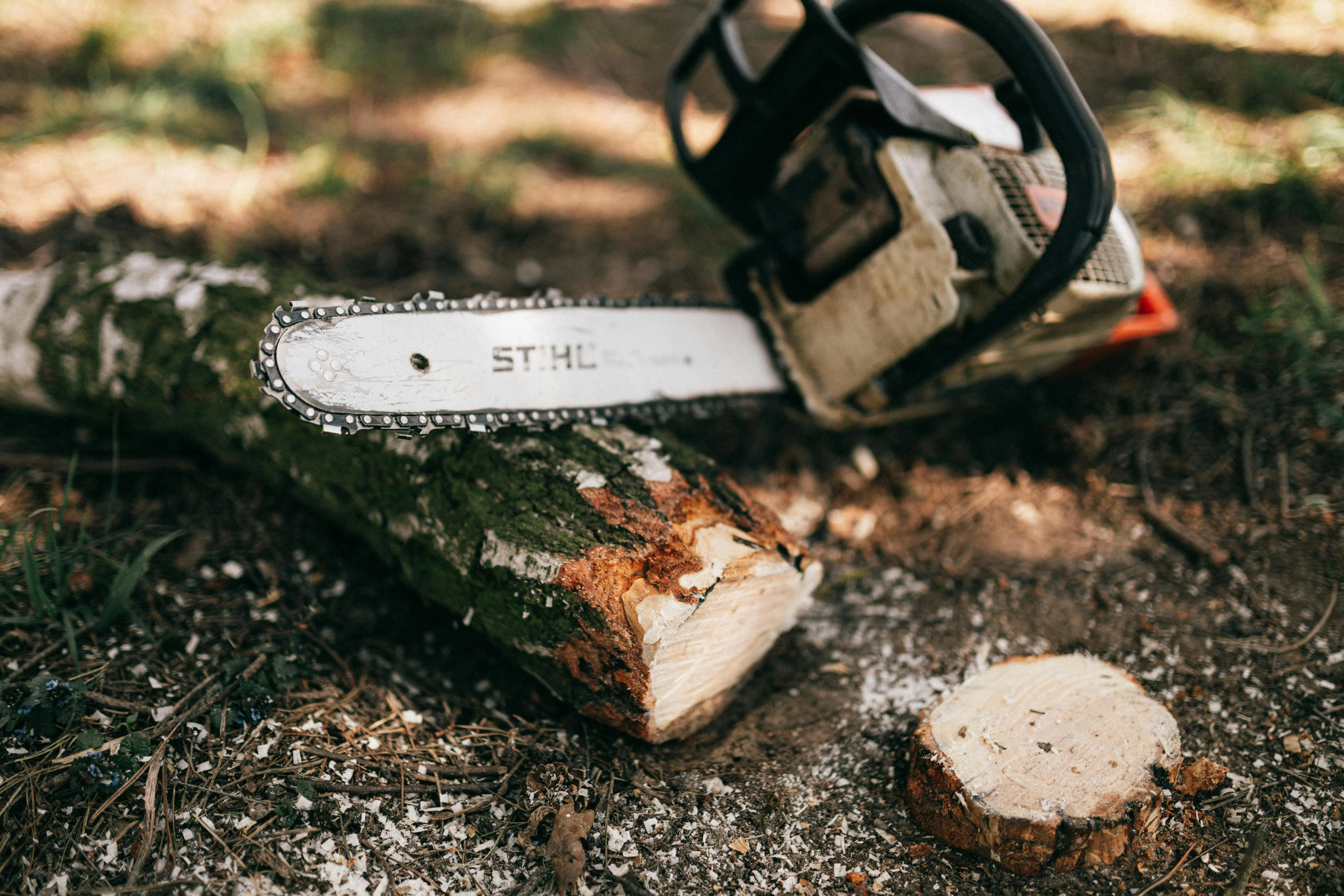 STIHL láncfűrész használat közben